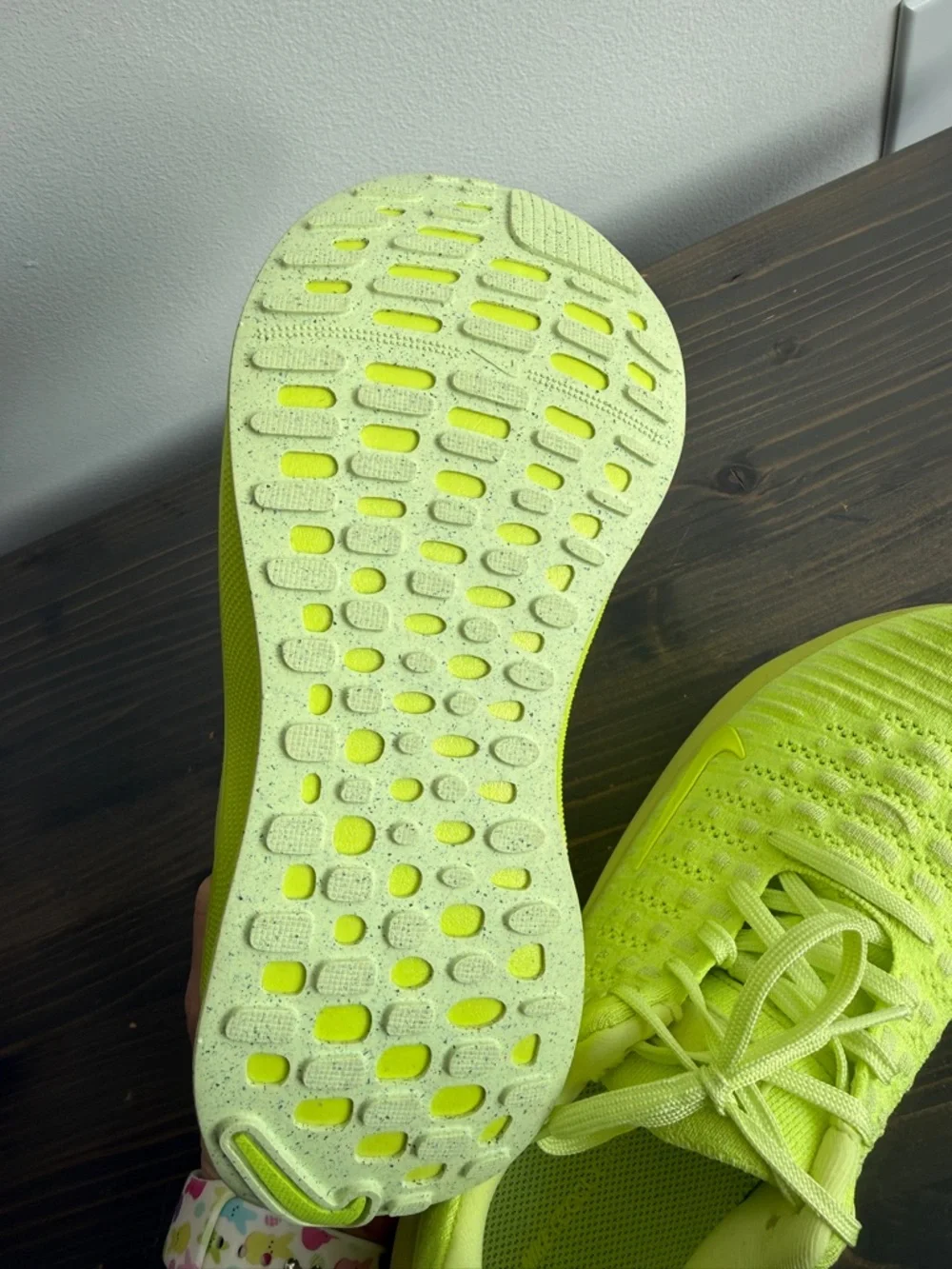 Women's Nike ReactX Infinity Run Flyknit 4 _size 8 - Picture 5 of 16